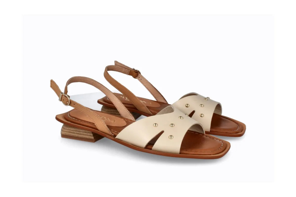 Sandales confortables à petit talon en cuir - Beige